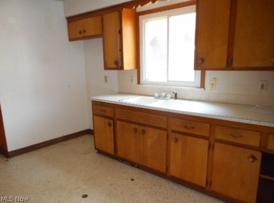 4269 Valley Road Cleveland, OH 44109 - Photo 4 of 22