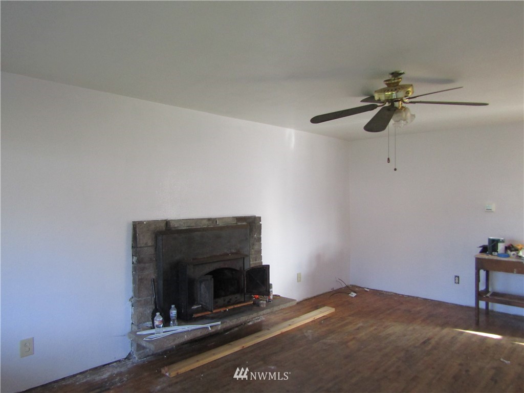 1106 Calhoun Road Aberdeen, WA 98520 - Photo 4 of 19 Gallery Image 4