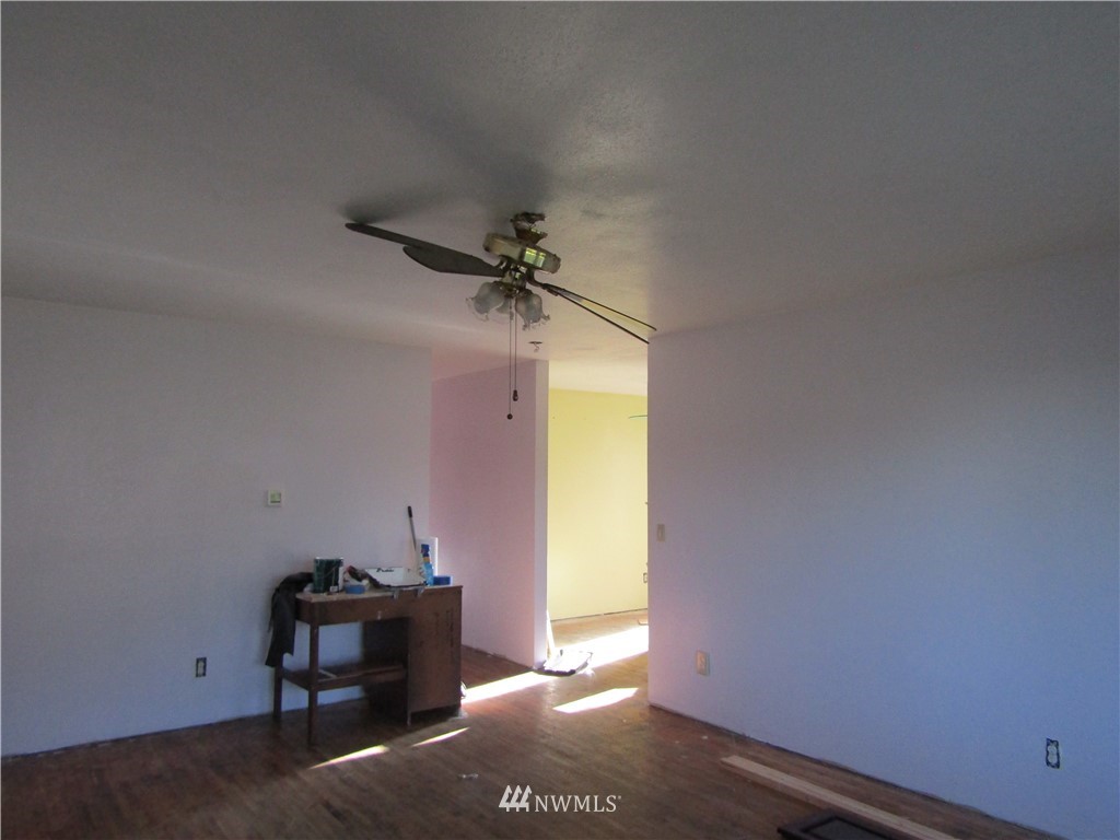 1106 Calhoun Road Aberdeen, WA 98520 - Photo 5 of 19 Gallery Image 5