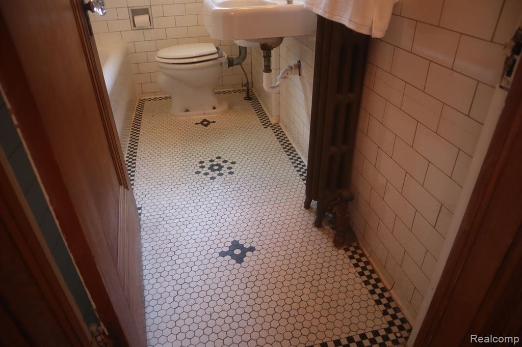 4405 Yorkshire Road Detroit, MI 48224 - Photo 38 of 78