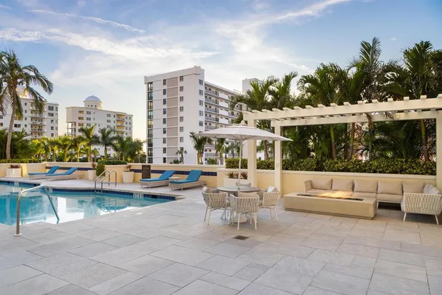 $4,650,000 | 35 Watergate Drive, Unit 1402, Sarasota, FL 34236