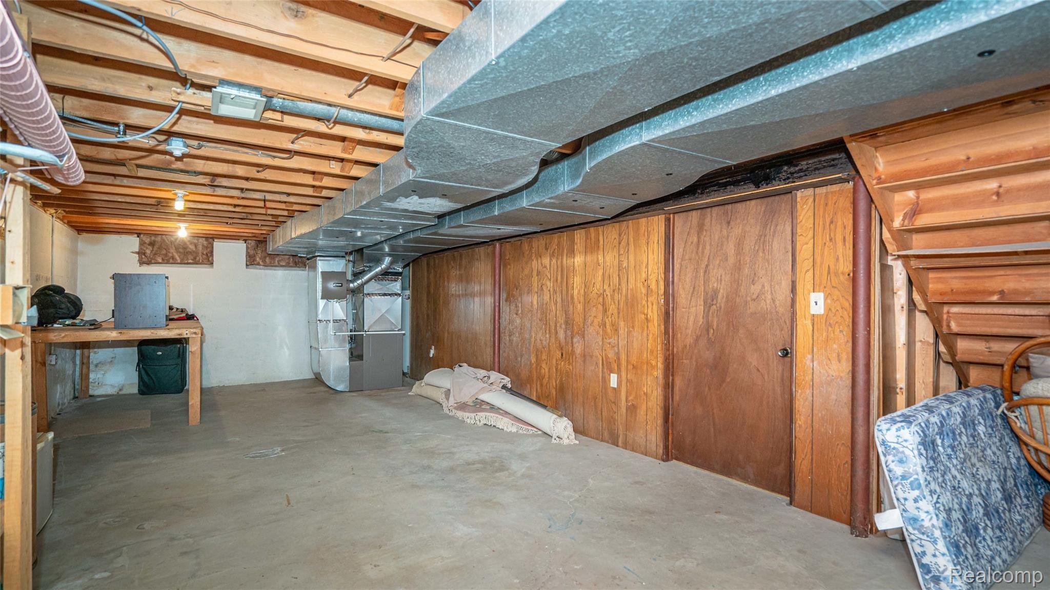 5330 Inverrary Lane Commerce Township, MI 48382 - Photo 75 of 76 Large space for workshop and storage.
