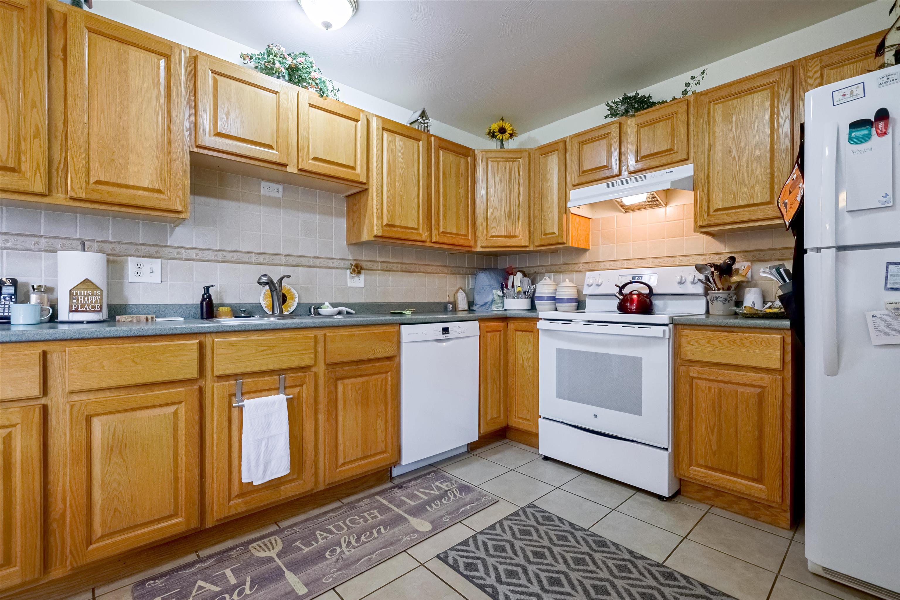 44 Penacook Terrace Merrimack, NH 03054 - Photo 7 of 24