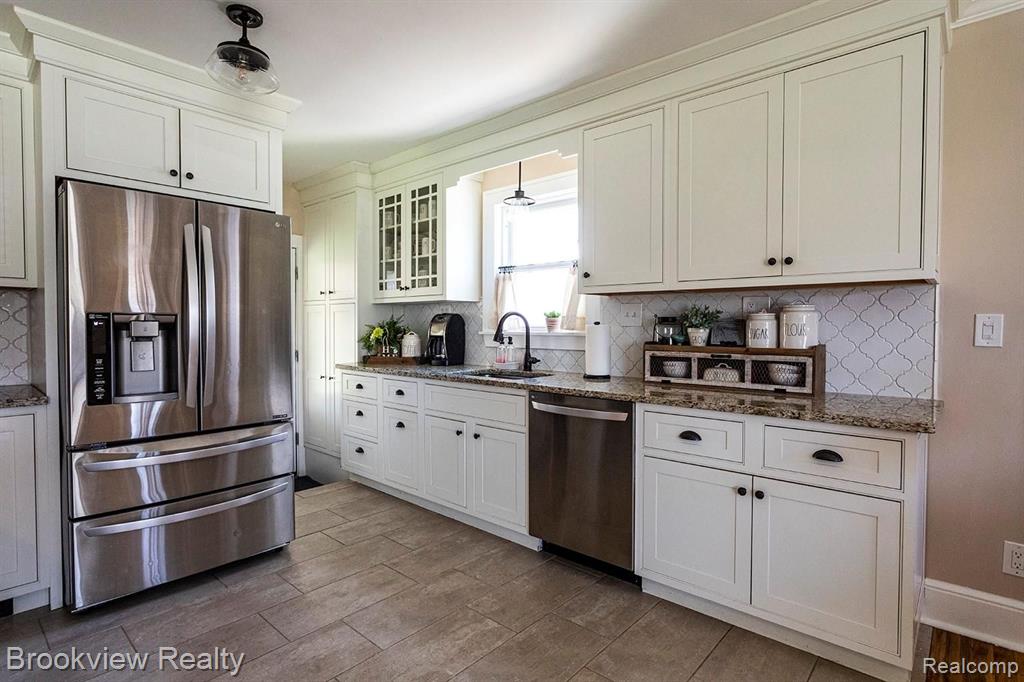 270 Winry Drive Rochester Hills, MI 48307 - Photo 8 of 28