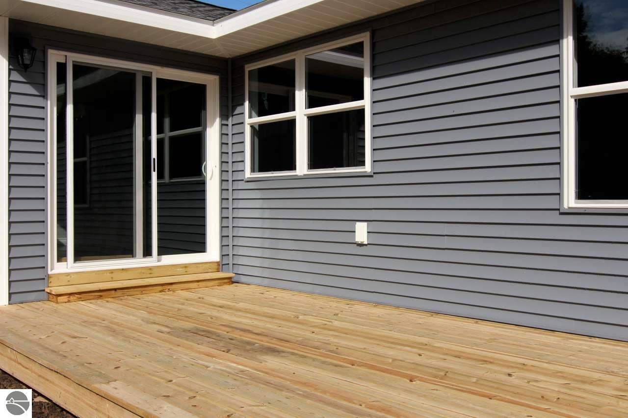 6089 Sterling Road Traverse City, MI 49686 - Photo 3 of 22 1791475-2.JPG