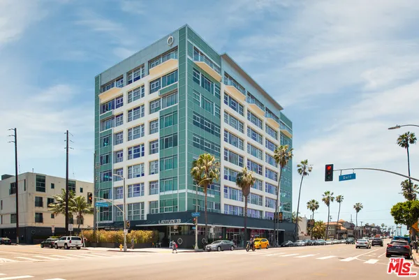 $1,410,000 | 3111 Vía Dolce, Unit 502, Marina del Rey, CA 90292