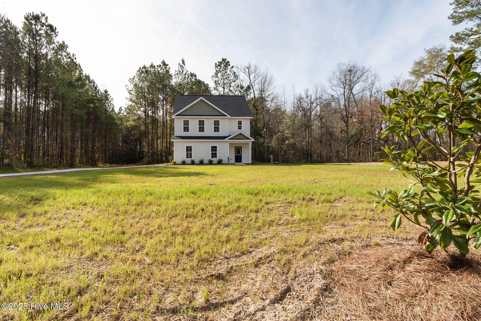 211 Brighttown Road Maysville, NC 28555 - Photo 2 of 41 Front Exterior