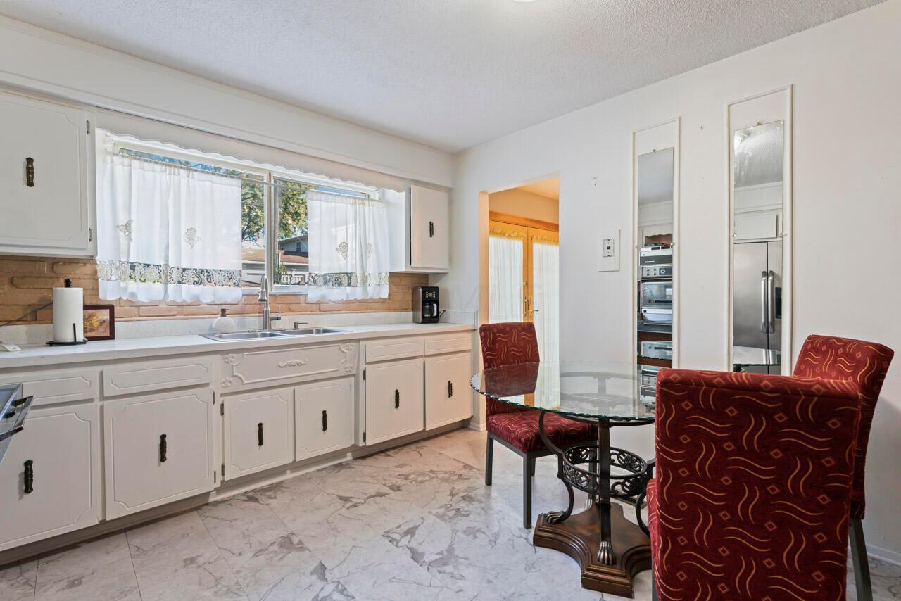 2244 Balmoral Road Columbus, OH 43229 - Photo 20 of 31 DSC04118