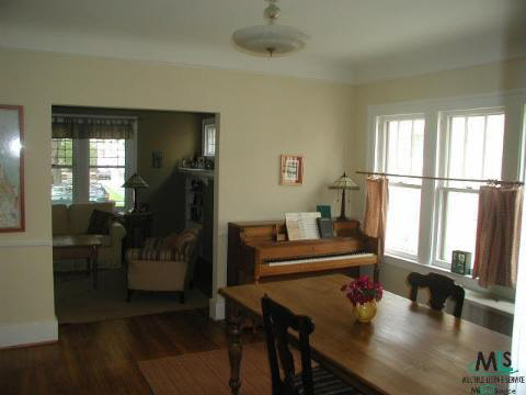 1434 Nottingham Road Grosse Pointe, MI 48230 - Photo 2 of 9 693010-1.JPG