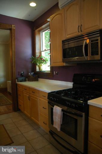 1533 A Street Northeast Washington, DC 20002 - Photo 2 of 6 Kitchen 1