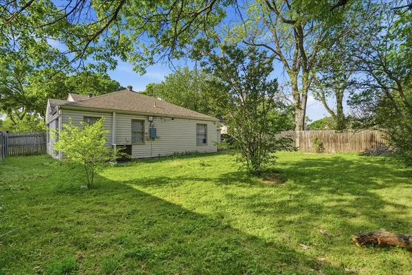 $2,495 | 6308 Malvey Avenue, Fort Worth, TX 76116