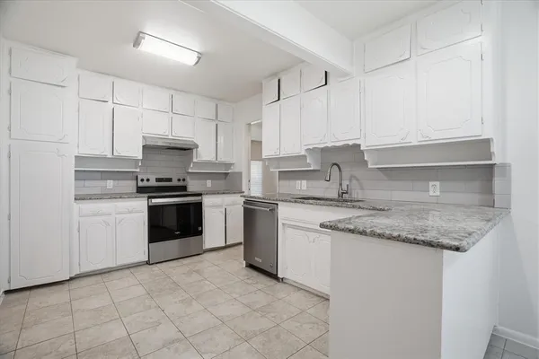 $2,495 | 6308 Malvey Avenue, Fort Worth, TX 76116