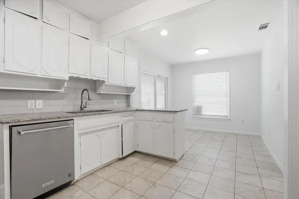 $2,495 | 6308 Malvey Avenue, Fort Worth, TX 76116