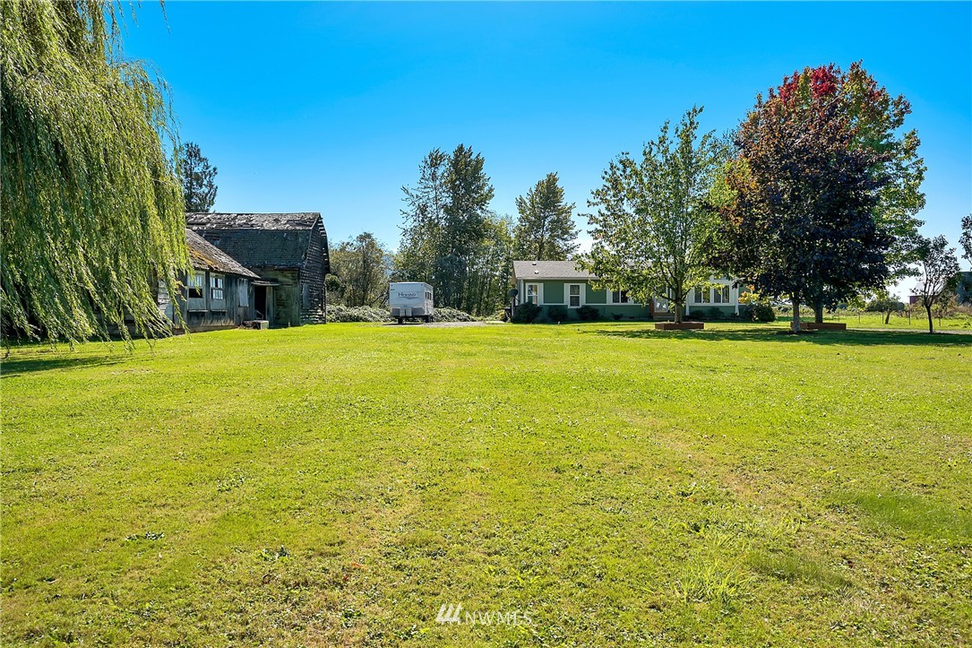 4255 Rock Road Sumas, WA 98295 - Photo 2 of 25