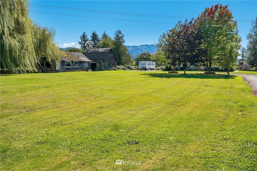 4255 Rock Road Sumas, WA 98295 - Photo 3 of 25