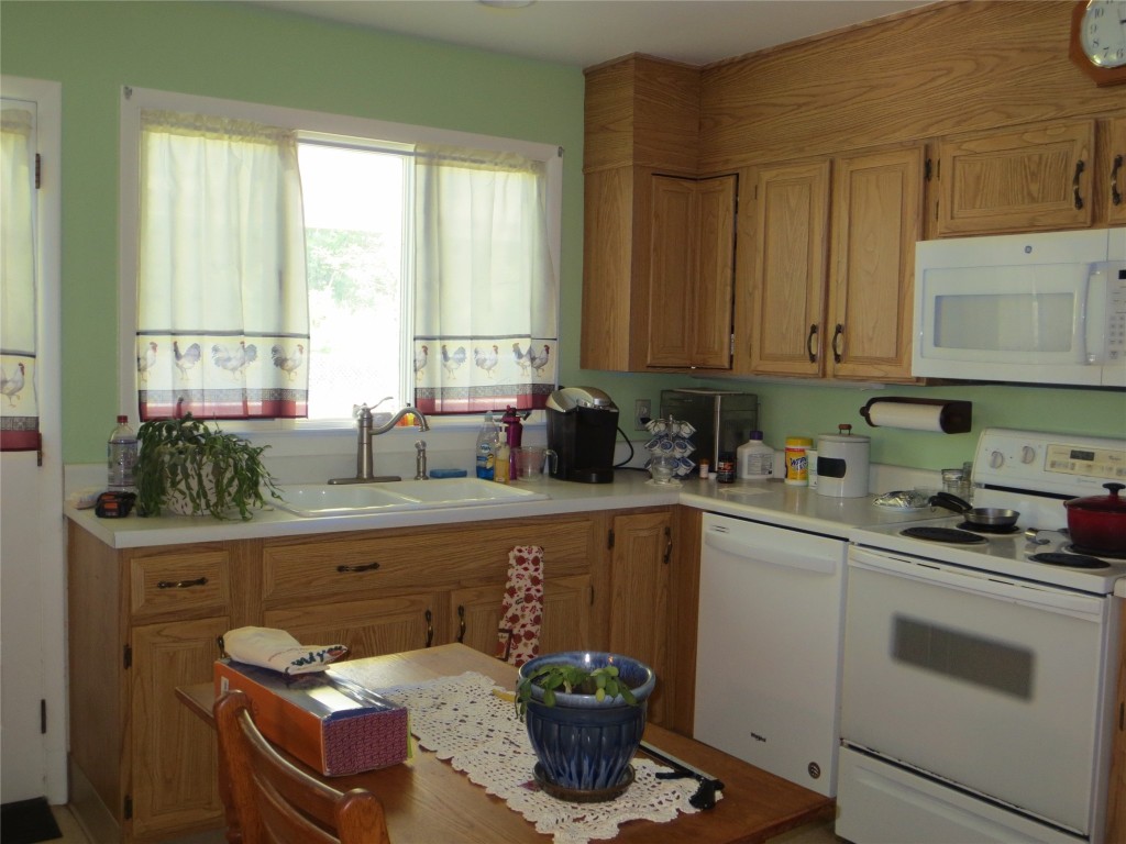 3940 Roberts Road Binghamton, NY 13903 - Photo 12 of 29 Gallery Image 12