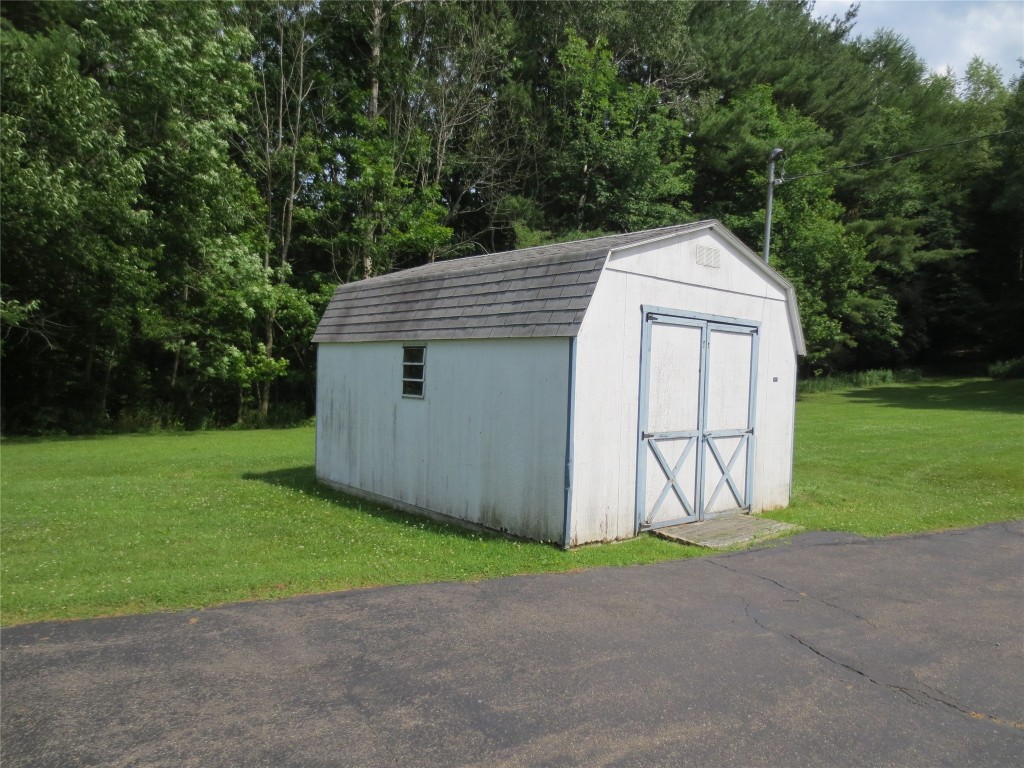 3940 Roberts Road Binghamton, NY 13903 - Photo 24 of 29 Gallery Image 24