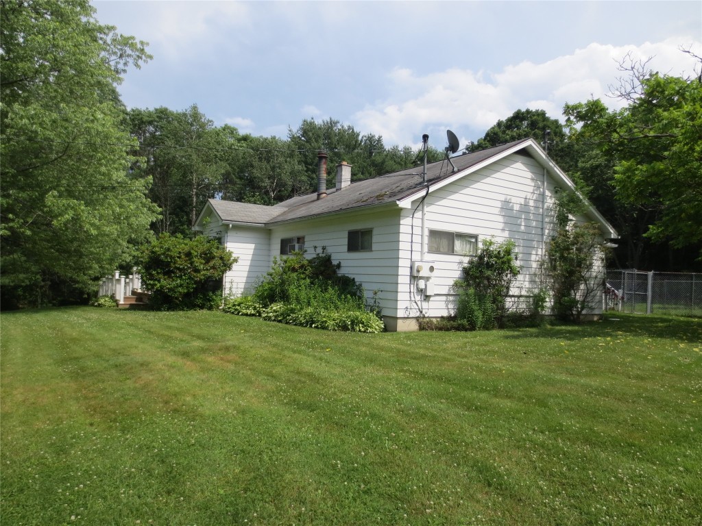 3940 Roberts Road Binghamton, NY 13903 - Photo 3 of 29 Gallery Image 3