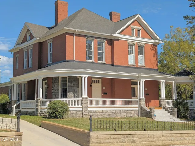 $379,000 | 805 Highland Avenue, Bristol, VA 24201