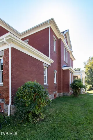 $379,000 | 805 Highland Avenue, Bristol, VA 24201