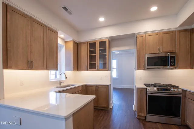 $379,000 | 805 Highland Avenue, Bristol, VA 24201