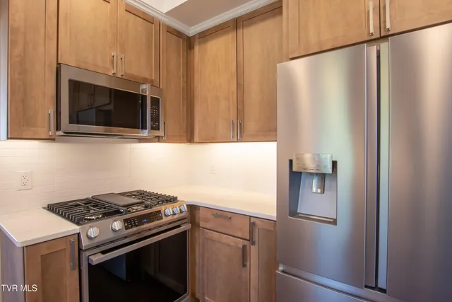 $379,000 | 805 Highland Avenue, Bristol, VA 24201