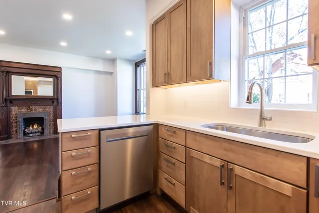 $379,000 | 805 Highland Avenue, Bristol, VA 24201