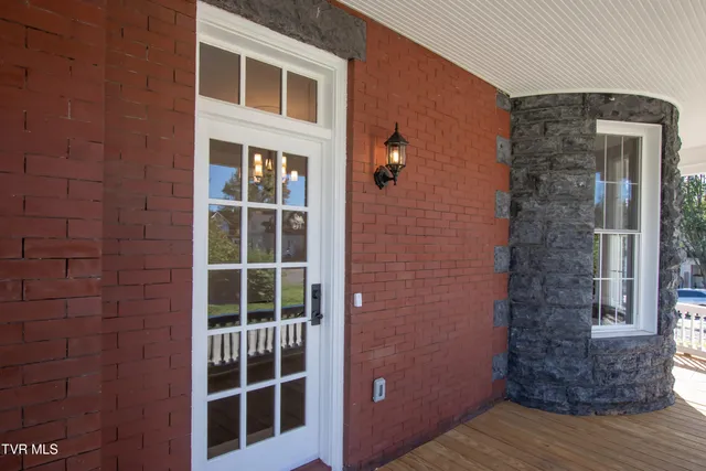 $379,000 | 805 Highland Avenue, Bristol, VA 24201