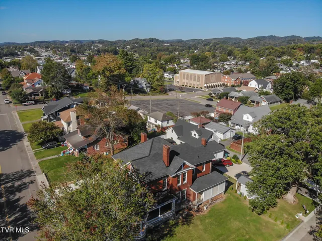 $379,000 | 805 Highland Avenue, Bristol, VA 24201