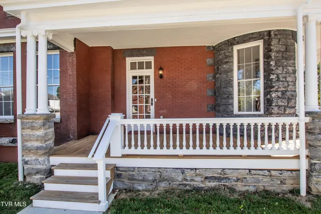 $379,000 | 805 Highland Avenue, Bristol, VA 24201