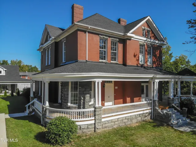 $379,000 | 805 Highland Avenue, Bristol, VA 24201