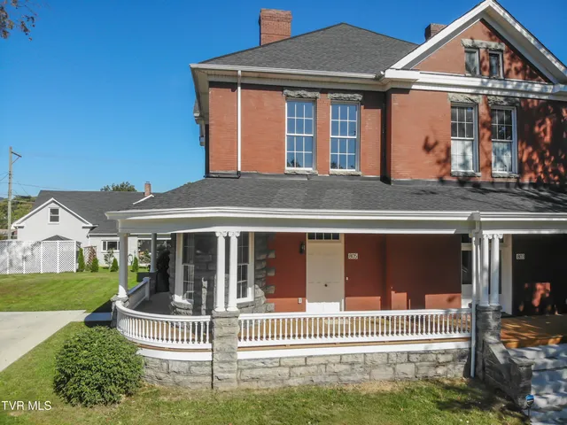 $379,000 | 805 Highland Avenue, Bristol, VA 24201