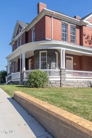 $379,000 | 805 Highland Avenue, Bristol, VA 24201