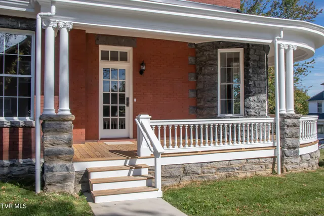 $379,000 | 805 Highland Avenue, Bristol, VA 24201