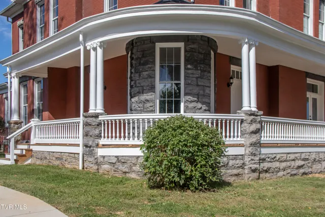 $379,000 | 805 Highland Avenue, Bristol, VA 24201