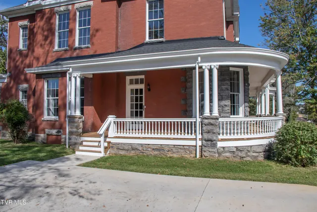 $379,000 | 805 Highland Avenue, Bristol, VA 24201