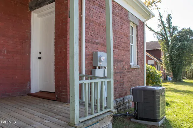 $379,000 | 805 Highland Avenue, Bristol, VA 24201