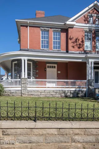 $379,000 | 805 Highland Avenue, Bristol, VA 24201