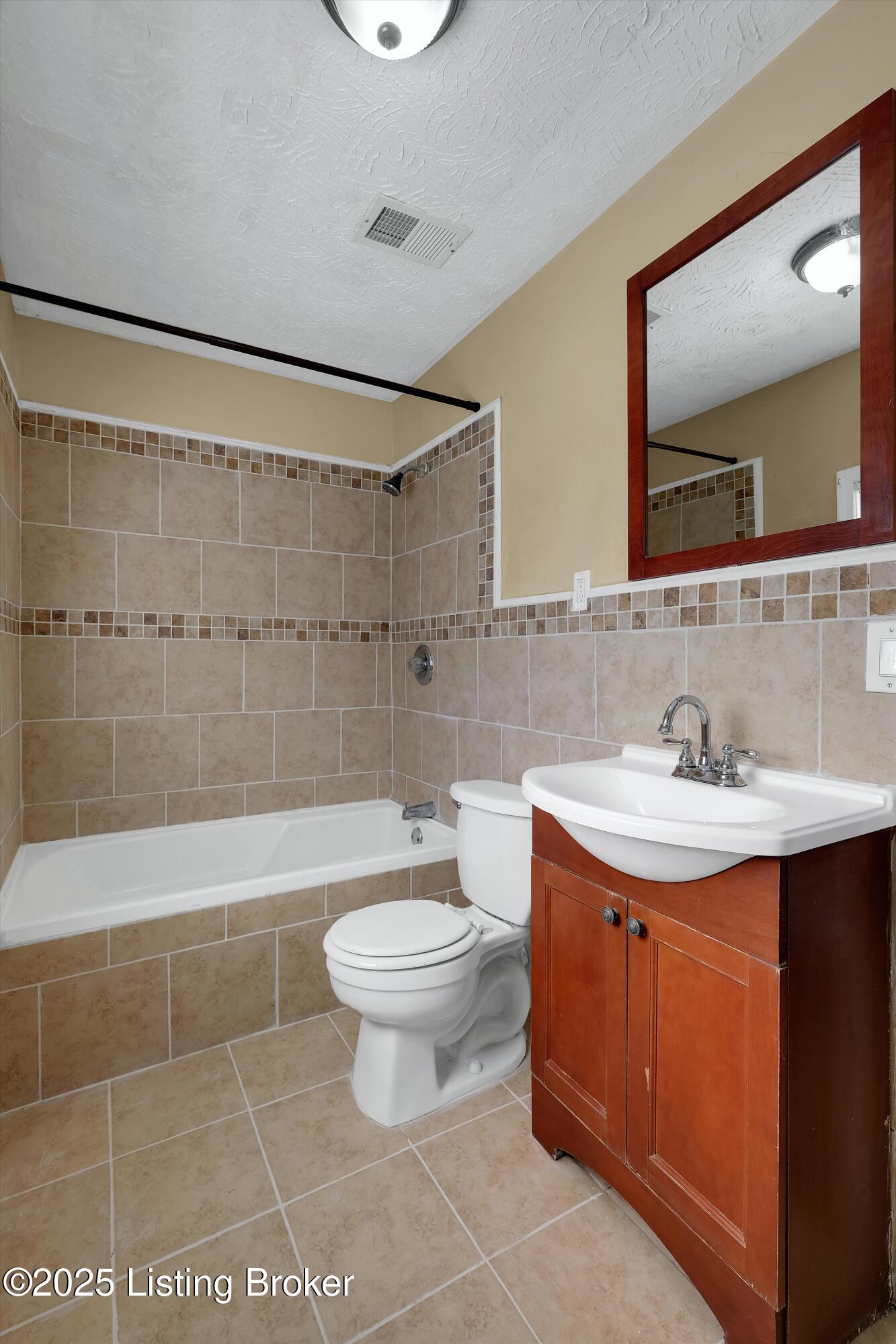 6647 Sylvania Road Louisville, KY 40258 - Photo 11 of 23 Bathroom
