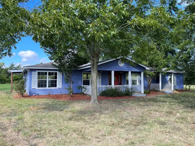 $325,000 | 121 Fcr 482, Teague, TX 75860