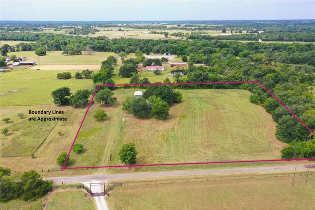 $325,000 | 121 Fcr 482, Teague, TX 75860
