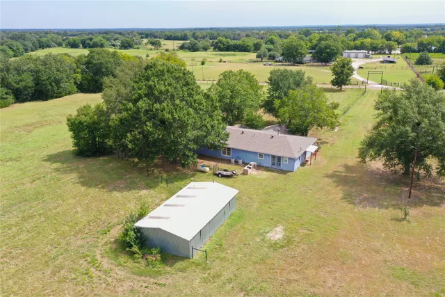 $325,000 | 121 Fcr 482, Teague, TX 75860