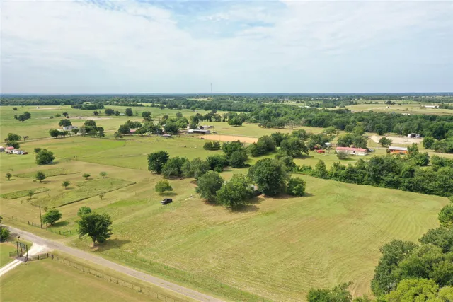 $325,000 | 121 Fcr 482, Teague, TX 75860