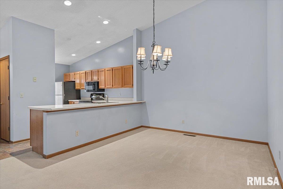 2005 Clara Mae Court Springfield, IL 62711 - Photo 7 of 24 Gallery Image 7