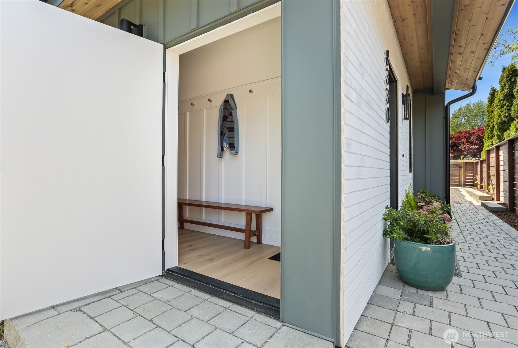 8330 24th Avenue Northwest Seattle, WA 98117 - Photo 30 of 38