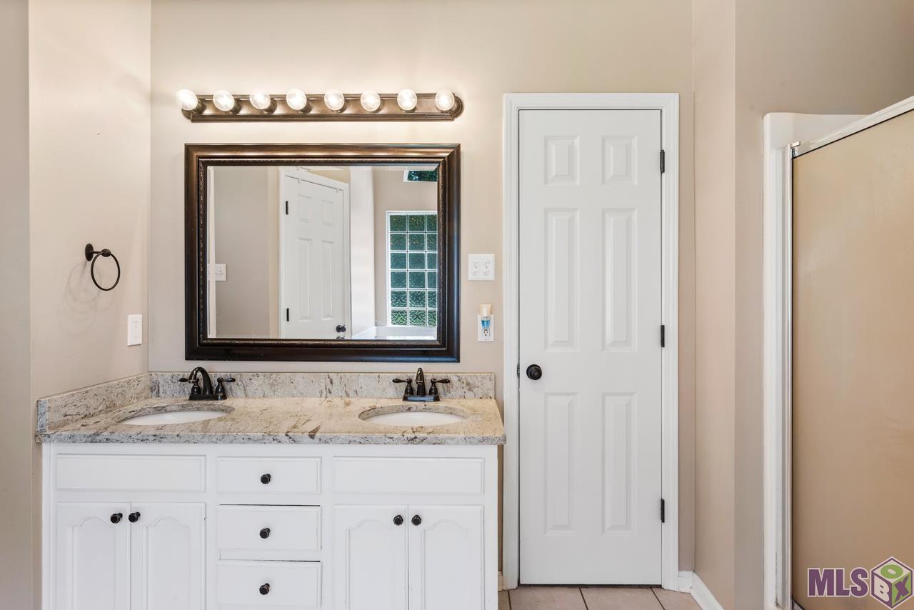 10410 Lone Pine Road Denham Springs, LA 70726 - Photo 12 of 19 Gallery Image 12