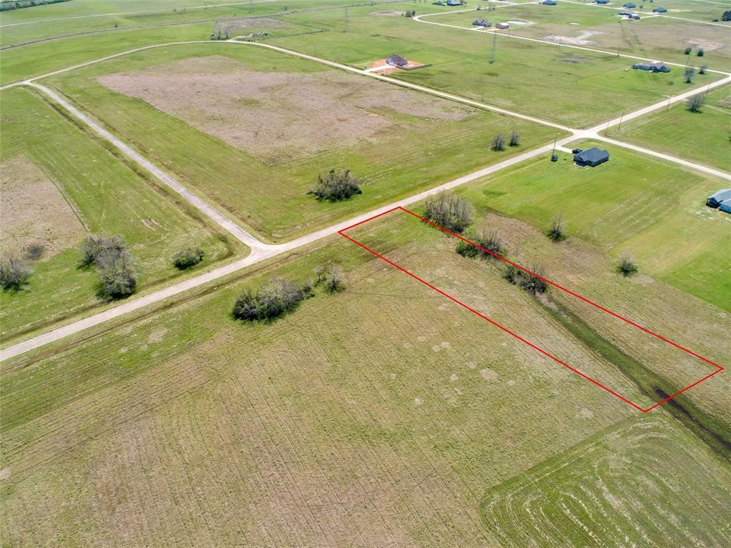 350 Colt Trail Angleton, TX 77515 - Photo 3 of 9