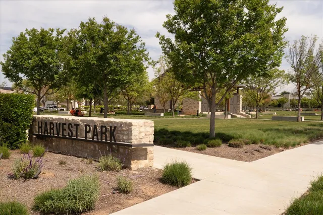 $619,000 | 668 Rock Crest Avenue, Madera, CA 93636