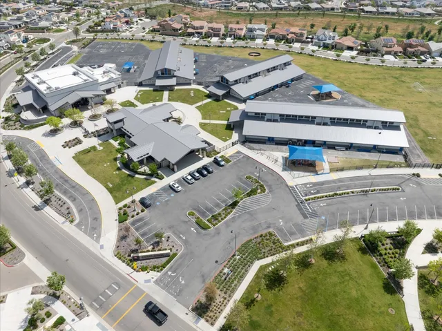 $619,000 | 668 Rock Crest Avenue, Madera, CA 93636