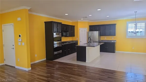 $3,255 | 7116 North Woodpeckers Court, North Las Vegas, NV 89084